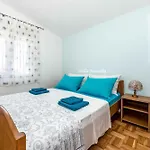 Apartmán - Sibenik Riviera 7186 Rogoznica (Sibenik-Knin)