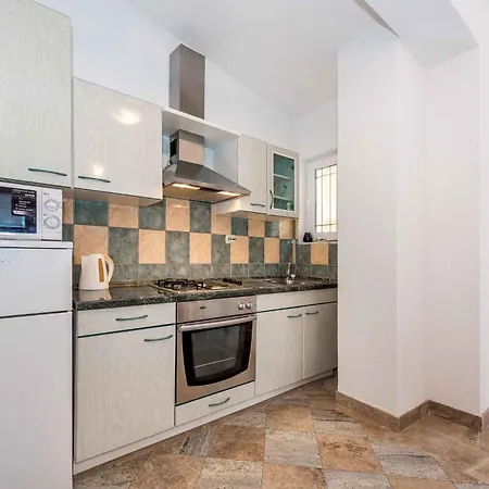 - Sibenik Riviera 7186 Daire